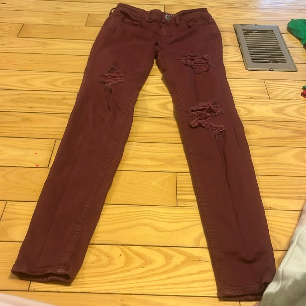 American Eagan red ripped jeans❤️🖤🤍